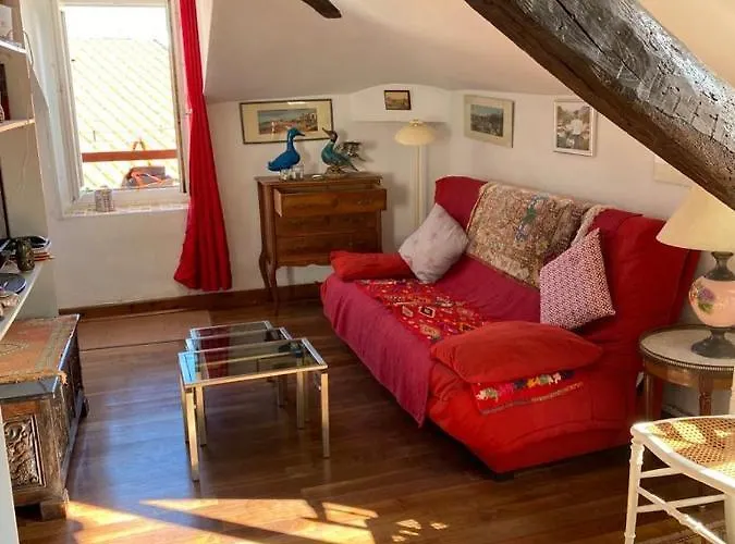 Cote Des Basques 아파트 *